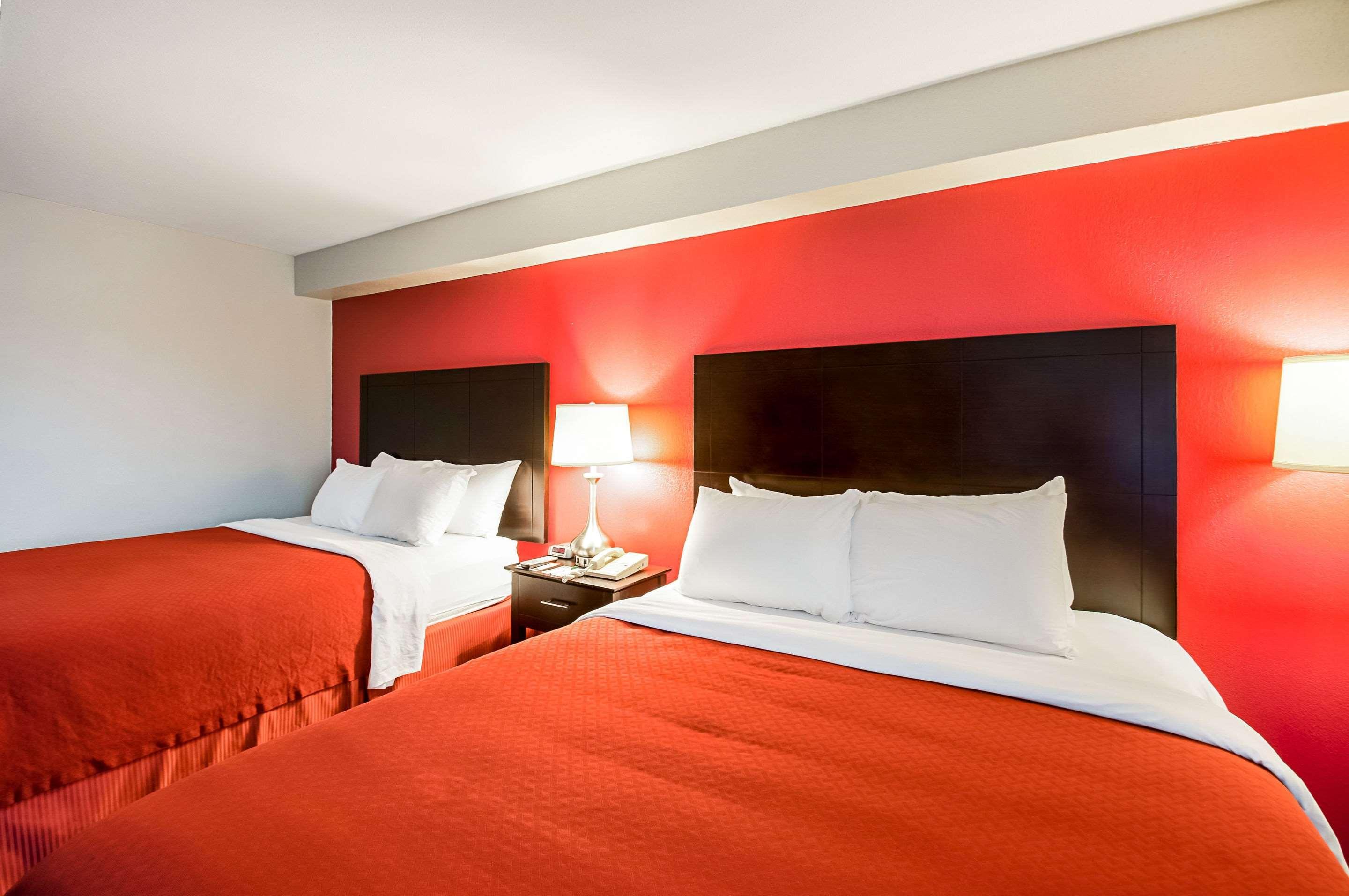Quality Inn Near Potomac Mills Вудбридж Экстерьер фото