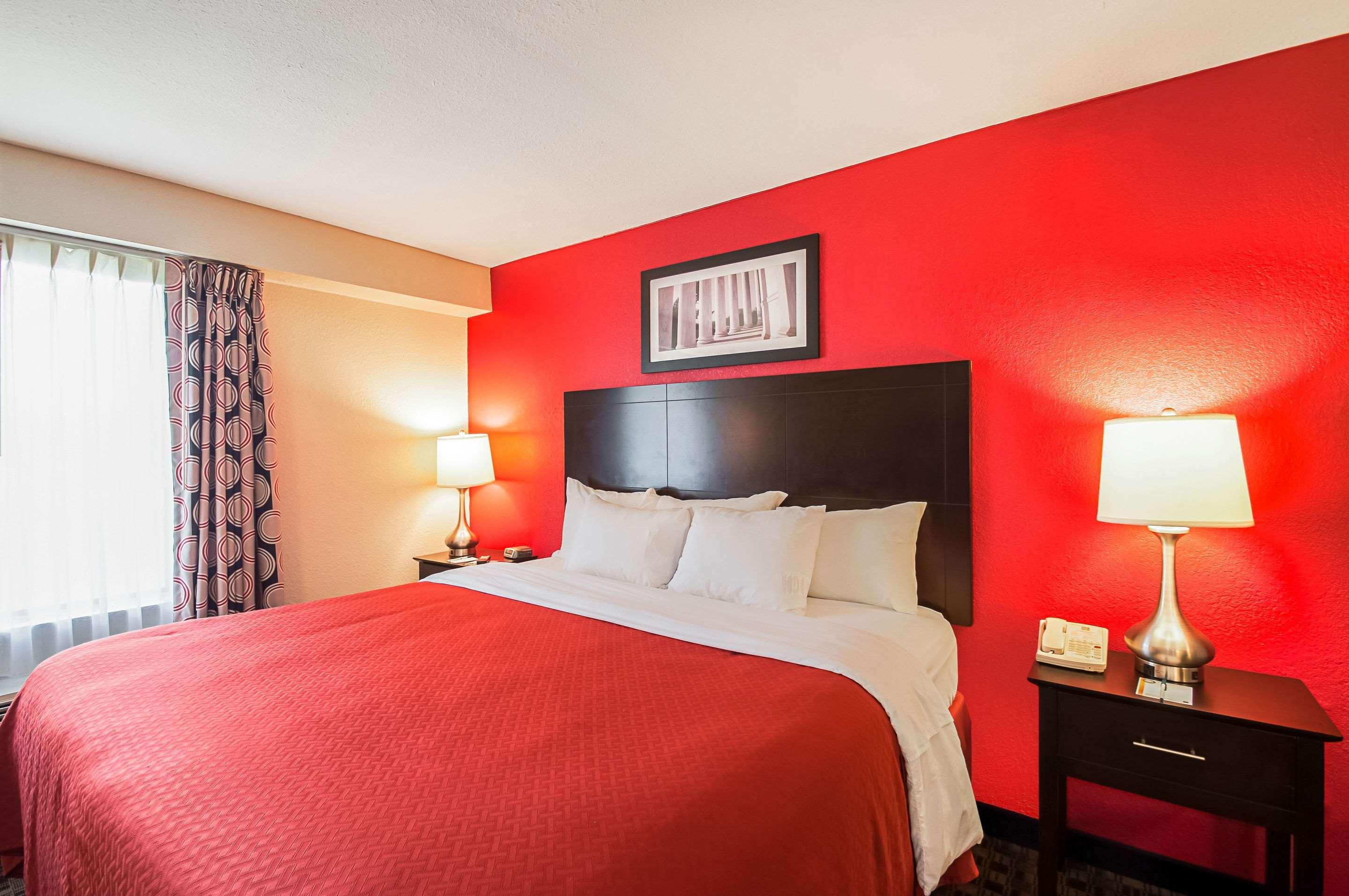 Quality Inn Near Potomac Mills Вудбридж Экстерьер фото
