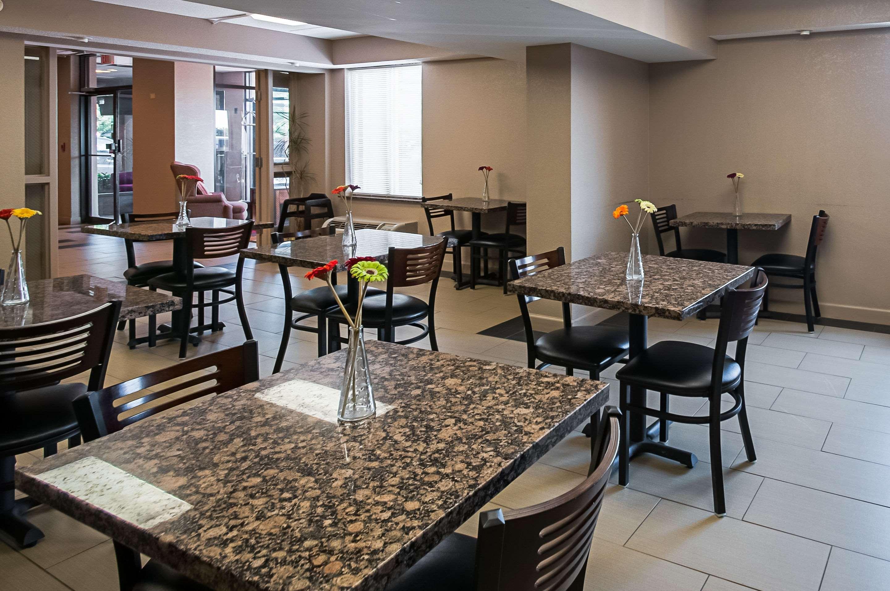 Quality Inn Near Potomac Mills Вудбридж Экстерьер фото