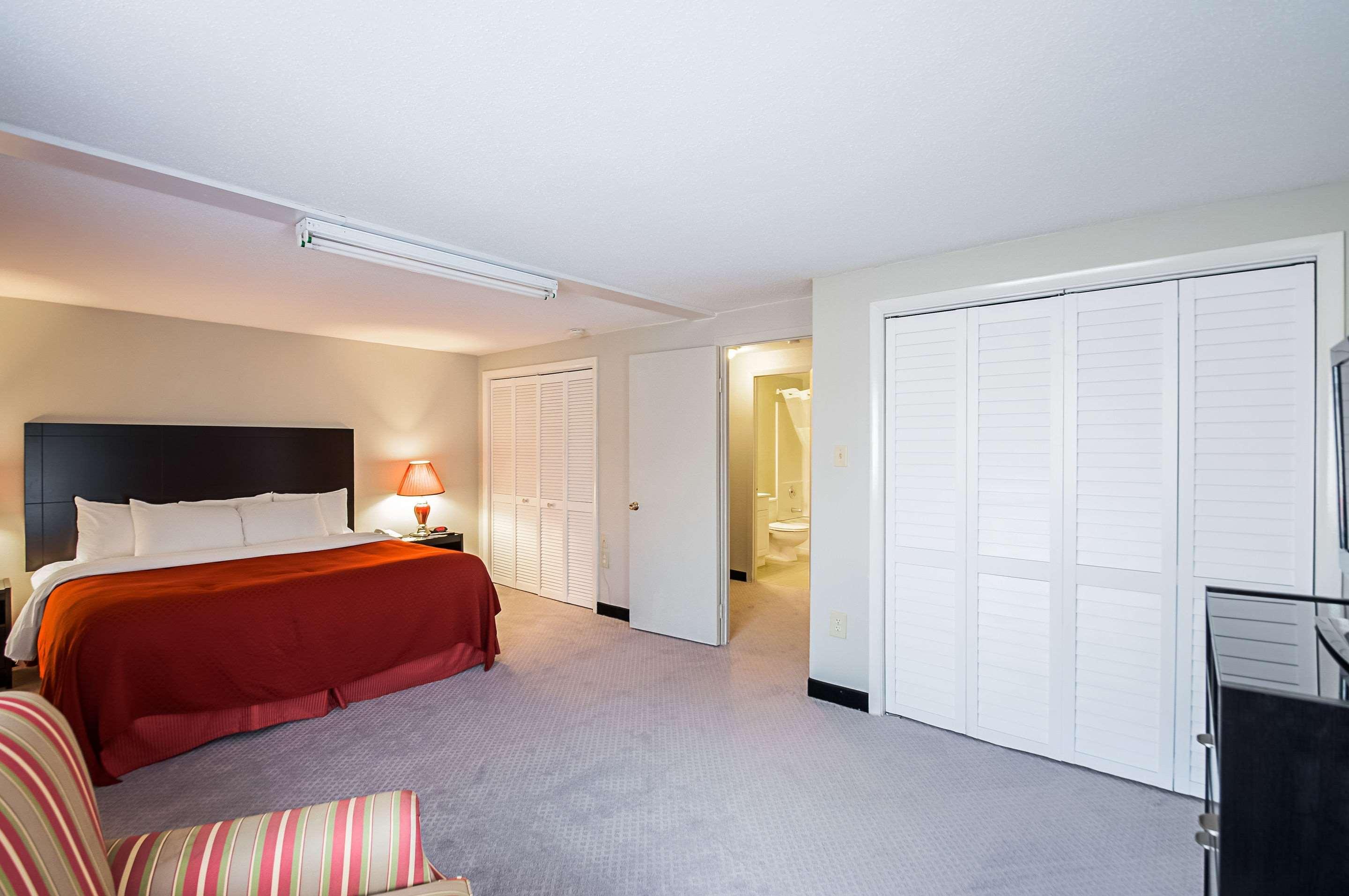 Quality Inn Near Potomac Mills Вудбридж Экстерьер фото